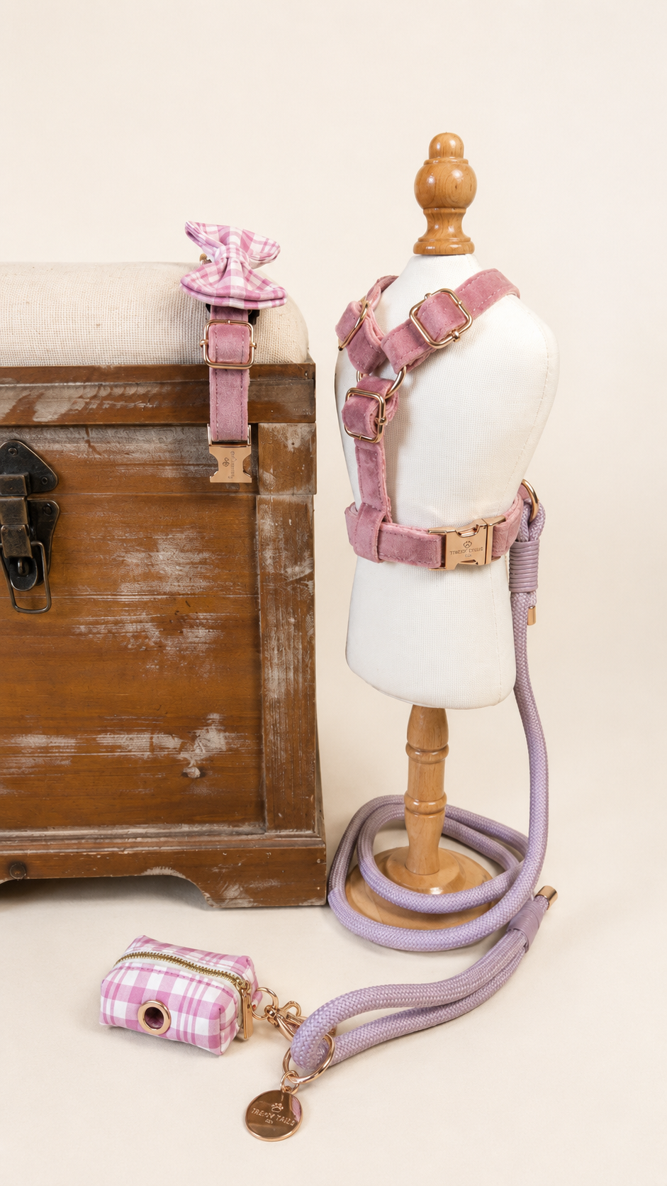 Essential Chic - Blush (Harness)